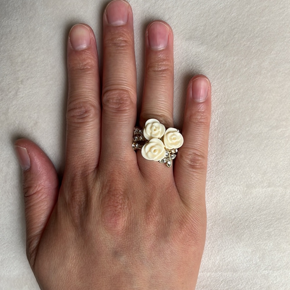 Rose ring - Picture 2 of 2